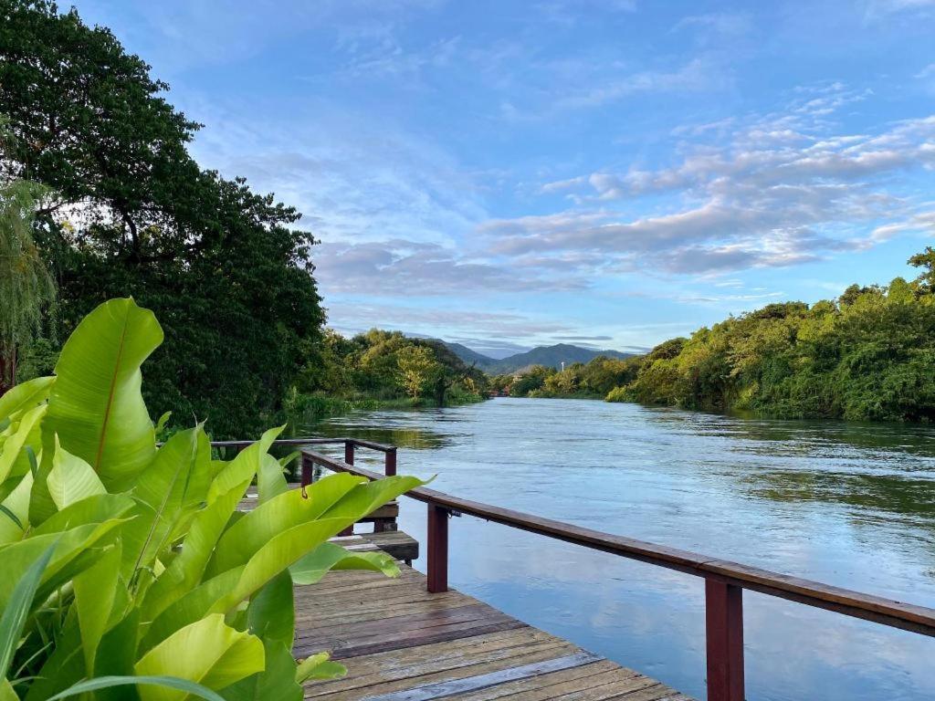 Ruen Maihom Riverside Cottage Kanchanaburi Exterior photo
