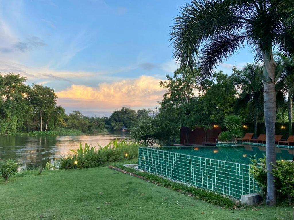 Ruen Maihom Riverside Cottage Kanchanaburi Exterior photo