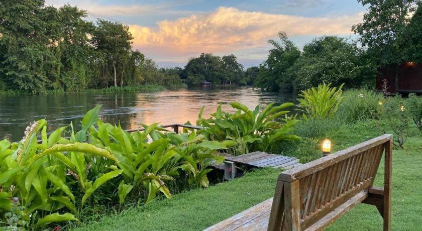 Ruen Maihom Riverside Cottage Kanchanaburi Exterior photo